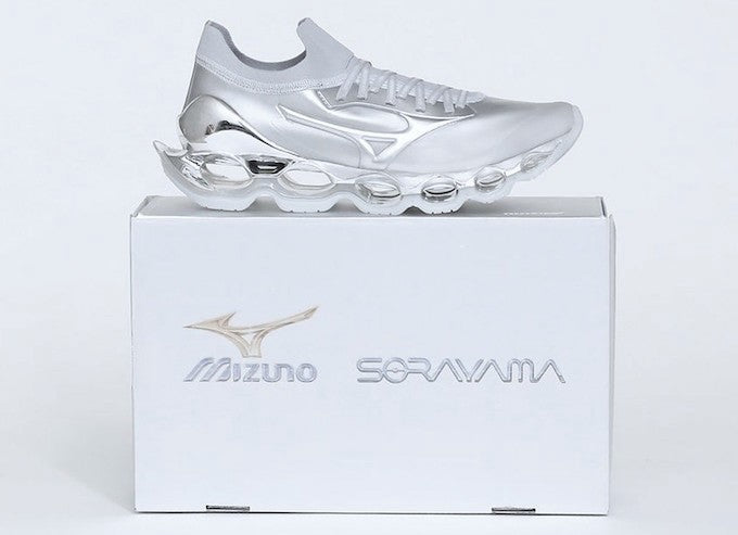 Mizuno Wave Prophecy x Hajime Sorayama